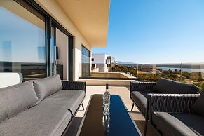 Luxury Villa Nuova With Heated Pool