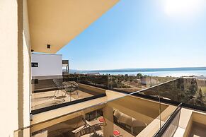 Luxury Villa Nuova With Heated Pool