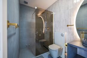 Luxury Villa Nuova With Heated Pool