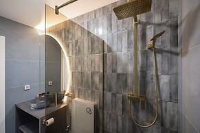 Luxury Villa Nuova With Heated Pool