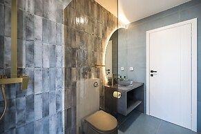 Luxury Villa Nuova With Heated Pool
