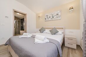 Villa Rea 1 With Heated Pool