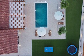 Villa Orkula With Heated Pool