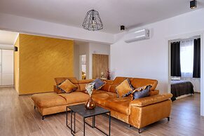 Villa Orkula With Heated Pool