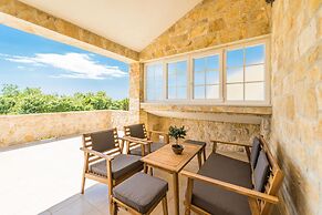 Villa Carnela With Heated Pool