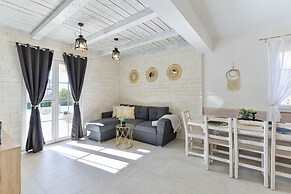Villa Carnela With Heated Pool