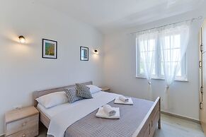 Villa Carnela With Heated Pool