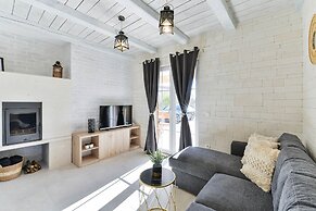 Villa Carnela With Heated Pool
