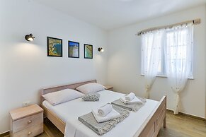 Villa Carnela With Heated Pool