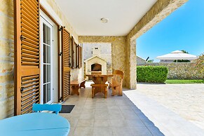 Villa Carnela With Heated Pool