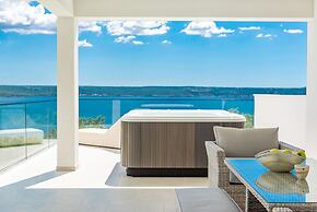 Villa Michelle With Infinity Pool