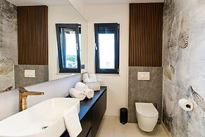 Villa Positiva With Heated Pool