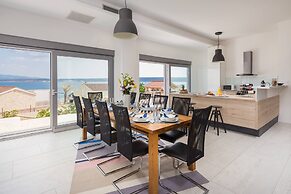 Villa Costabella With Heated Pool