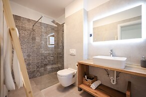 Villa Elaia With Heated Pool