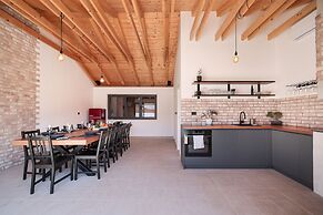 Villa Elaia With Heated Pool