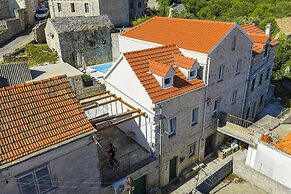 Holiday Home Tranquilla With Heated Pool