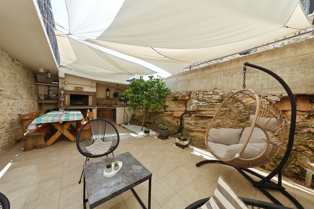 Holiday Home Tranquilla With Heated Pool