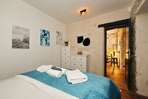 Holiday Home Tranquilla With Heated Pool