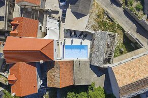 Holiday Home Tranquilla With Heated Pool