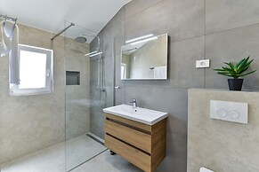 Villa Rea 3 With Heated Pool