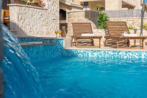 Villa Edena With Heated Pool