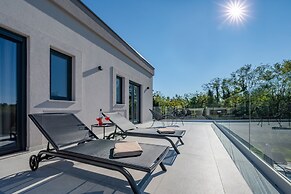 Villa Kalea With Pool