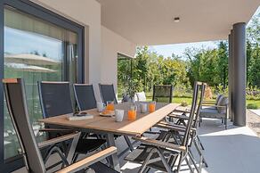 Villa Kalea With Pool