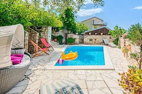 Holiday Home Florendale With Pool