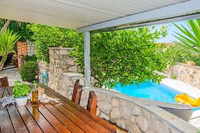 Holiday Home Florendale With Pool