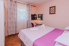 Holiday Home Florendale With Pool