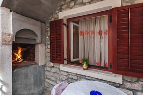 Heritage House Apola