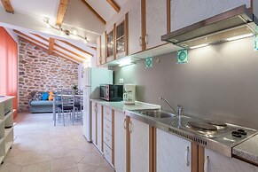 Heritage House Apola