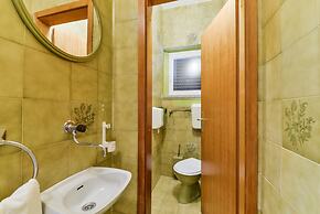 Beachfront Apartment Liveri 2