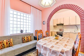 Beachfront Apartment Liveri 2