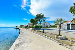 Beachfront Apartment Liveri 2