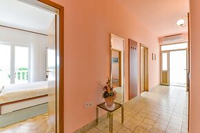 Beachfront Apartment Liveri 2
