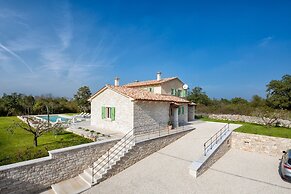Villa Ovi in Karojba