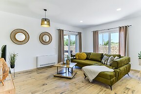 Villa Rea 4 With Heated Pool