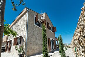 Villa Rea 4 With Heated Pool