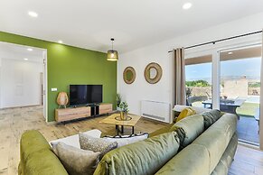 Villa Rea 4 With Heated Pool