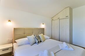 Villa Rea 4 With Heated Pool