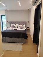 Lux Villa Serene With Heated Pool