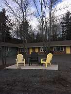 Dolan's Inn & Suites