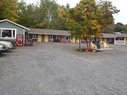Dolan's Inn & Suites