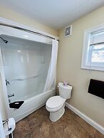 Dolan's Inn & Suites