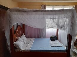 Oasis Guest House Voi