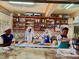 Oasis Guest House Voi