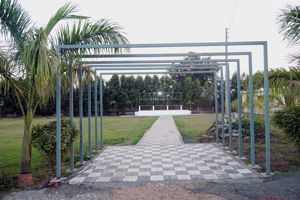 Sonchafa Resort Pauni