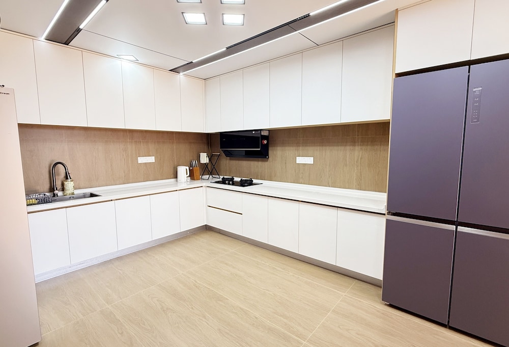 Lakefront 3BRM Holiday Villa in Kunming