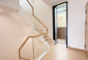Lakefront 3BRM Holiday Villa in Kunming
